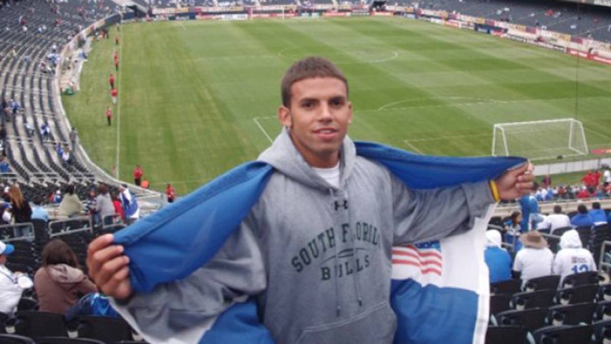 Hondureño debutó en la pretemporada de NFL con Dallas Cowboys