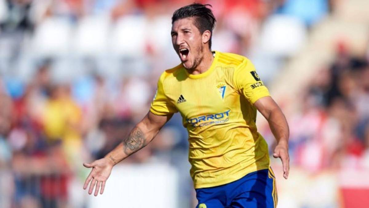 ¿Juega el Choco Lozano? La alineación de Cádiz para dar otro golpe al Barcelona de Koeman