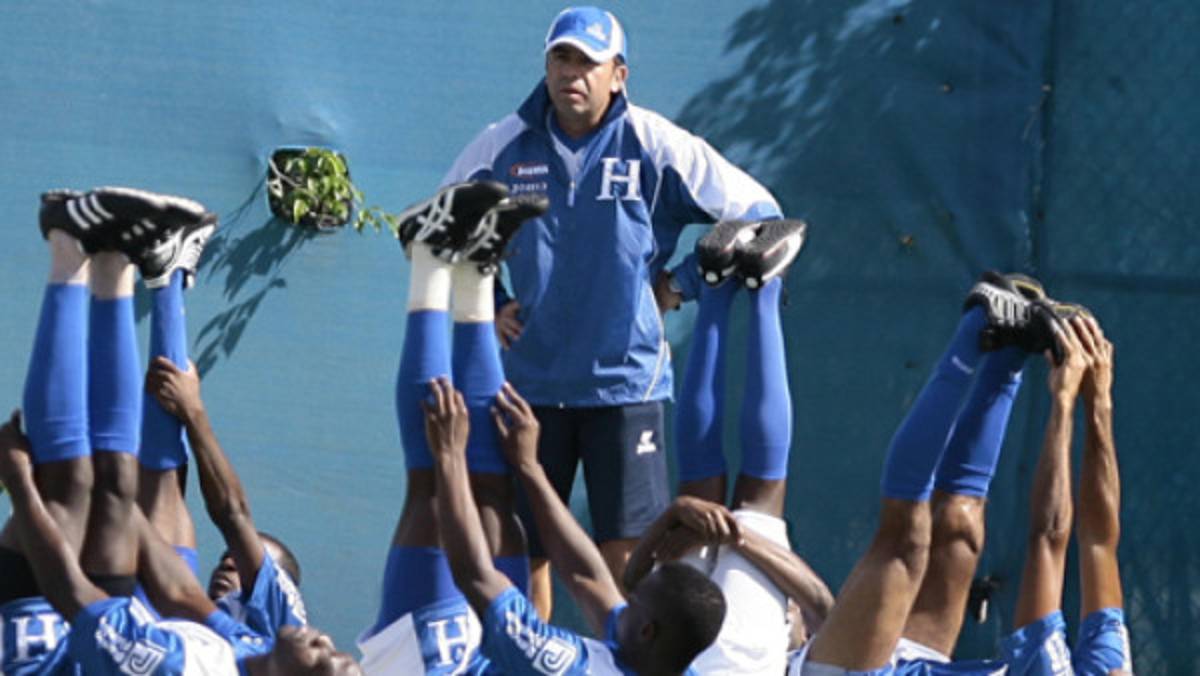 Carlos Velasco: 'Físicamente Honduras está un peldaño más que México”