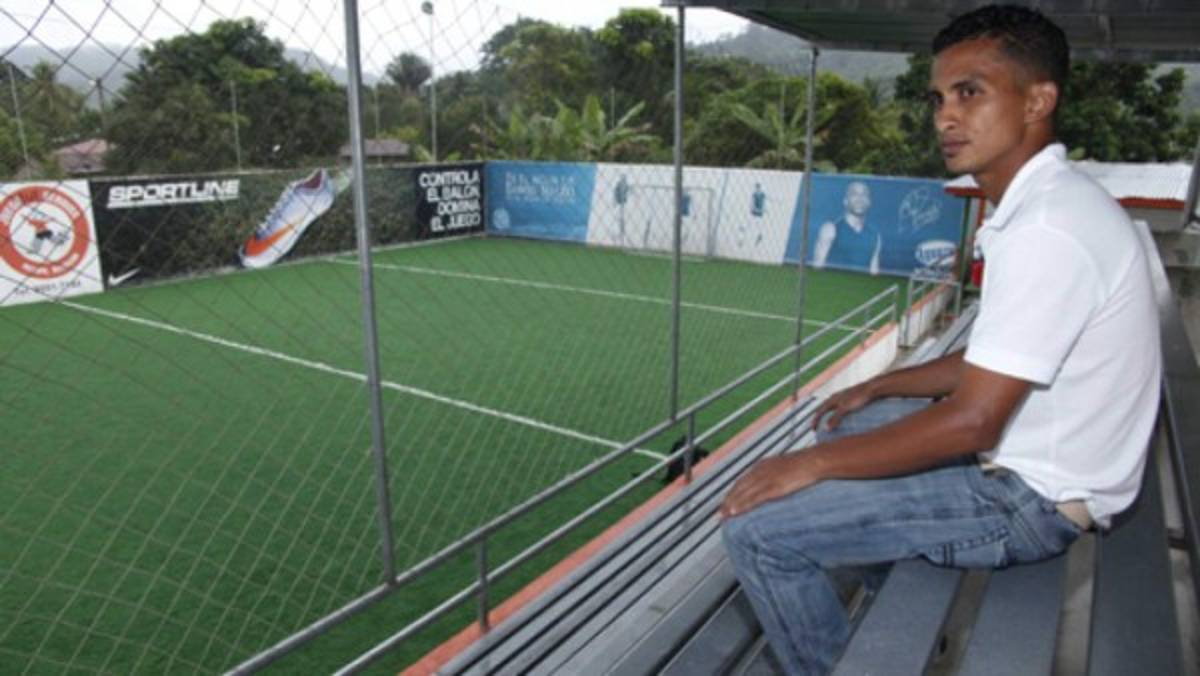 Los ex futbolistas hondureños que tienen bonitos complejos deportivos
