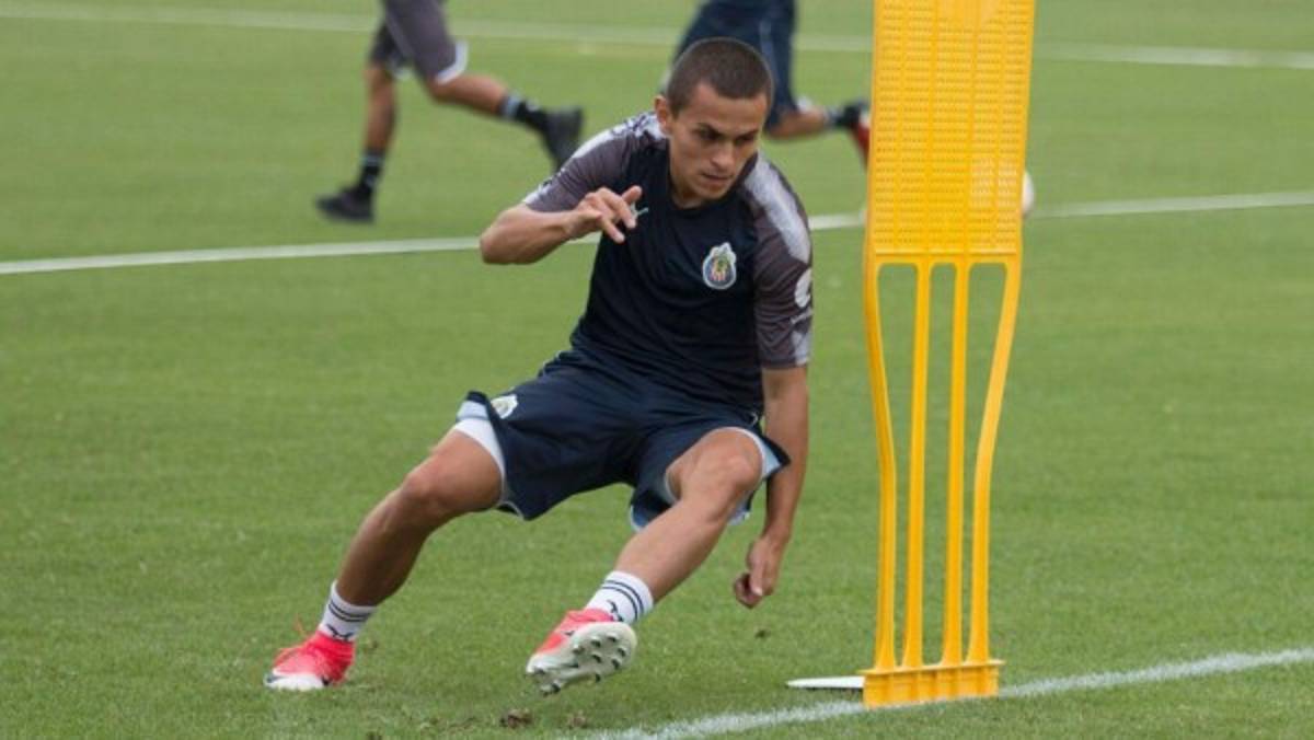 Increíble barrida de Vucetich: Las 12 bajas oficiales de Chivas de cara al Guardianes 2021
