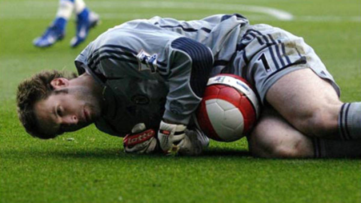 Se cumplen siete años del momento más dramático de Petr Cech