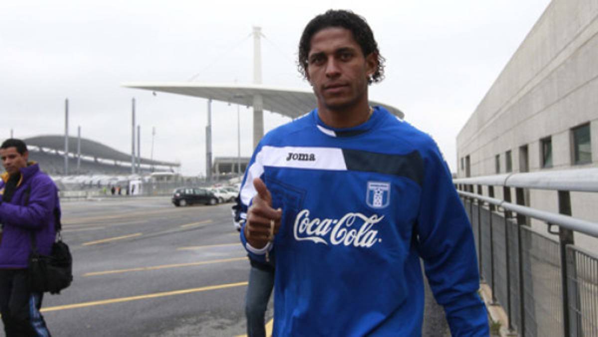 Nueve catrachos están a la deriva