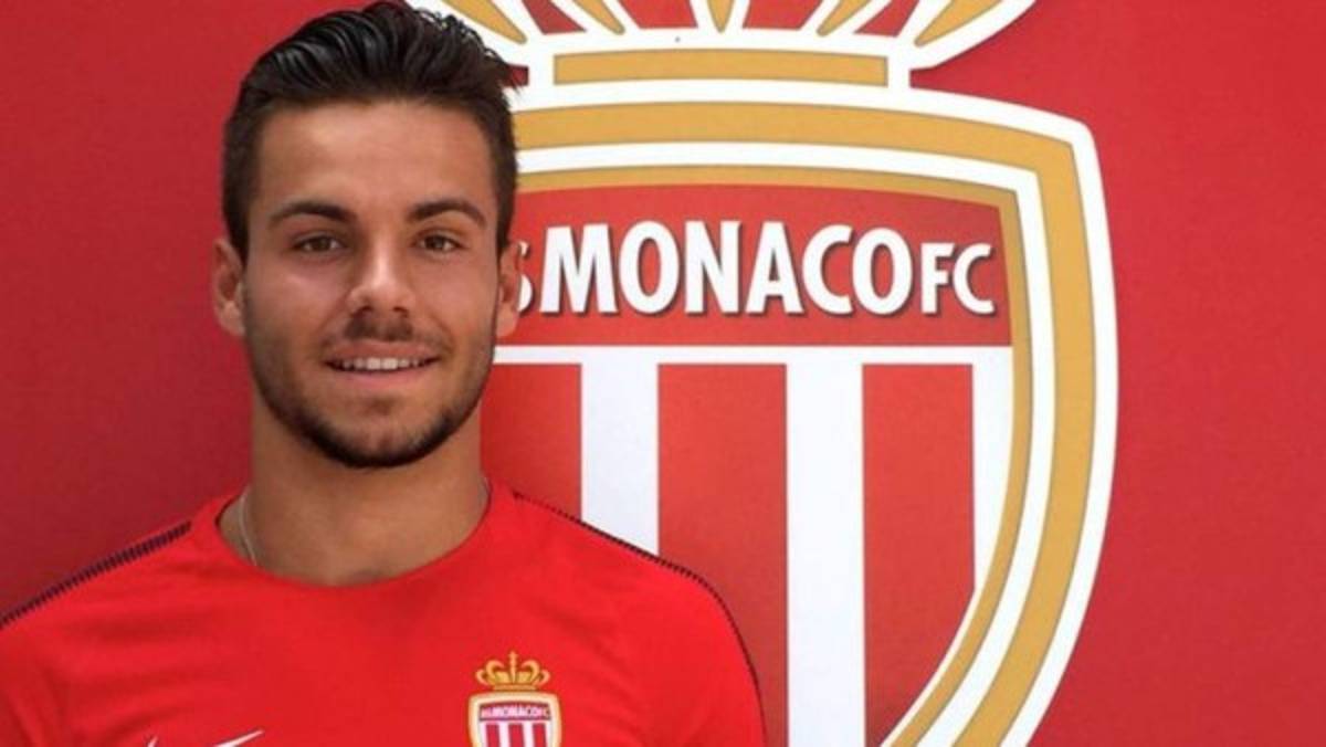 ¡BOMBAZOS! Dani Alves cerca de un acuerdo; barrida en el Barça y James al Bayern