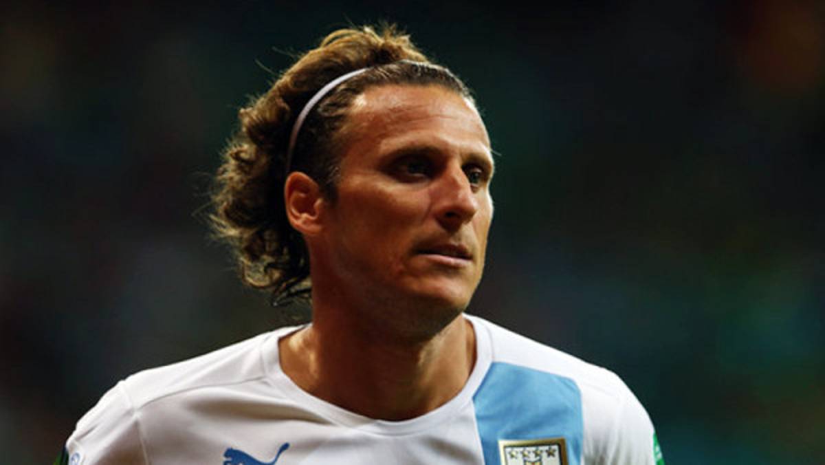 Diego Forlán deja el Inter de Brasil y ahora jugará en la liga japonesa