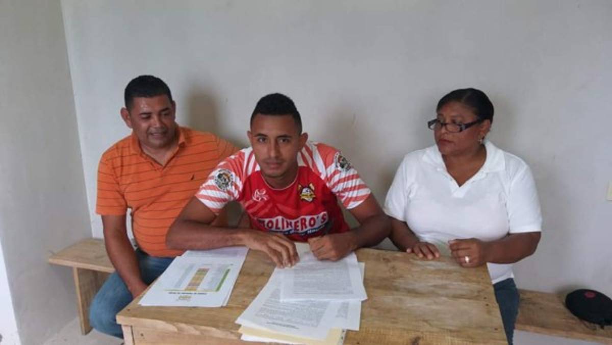 Ex legionario hondureño a la Liga de Ascenso y Victoria sigue sumando fichajes