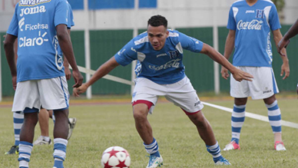 Arnold Peralta es duda en Honduras