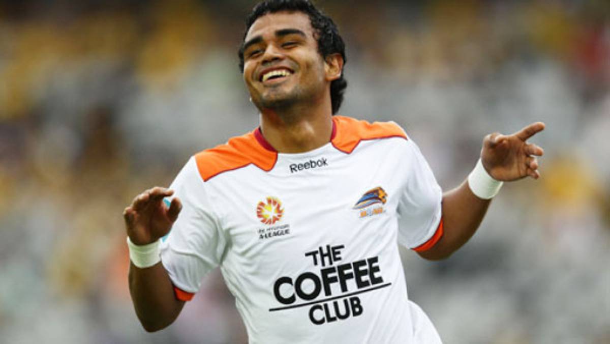 Costa Rica llama dos legionarios contra Honduras