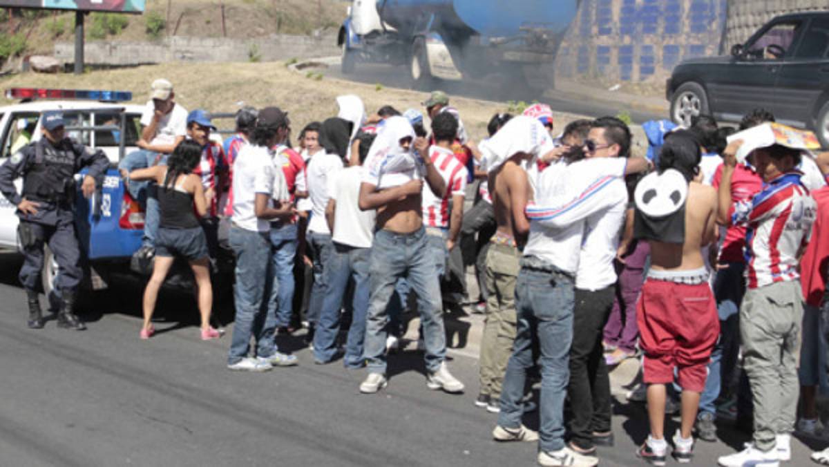 Partidos de 'alto riesgo” en Honduras se podrían jugar a puerta cerrada