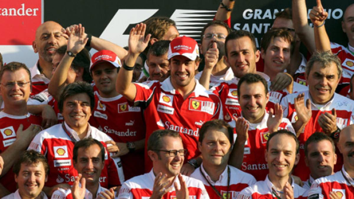 'Ferrari dio un gran paso': Alonso