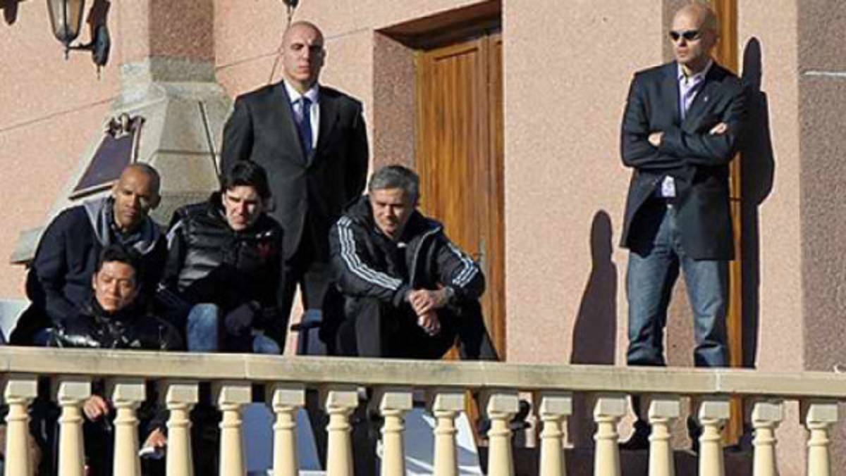 José Mourinho espía a sus enemigos