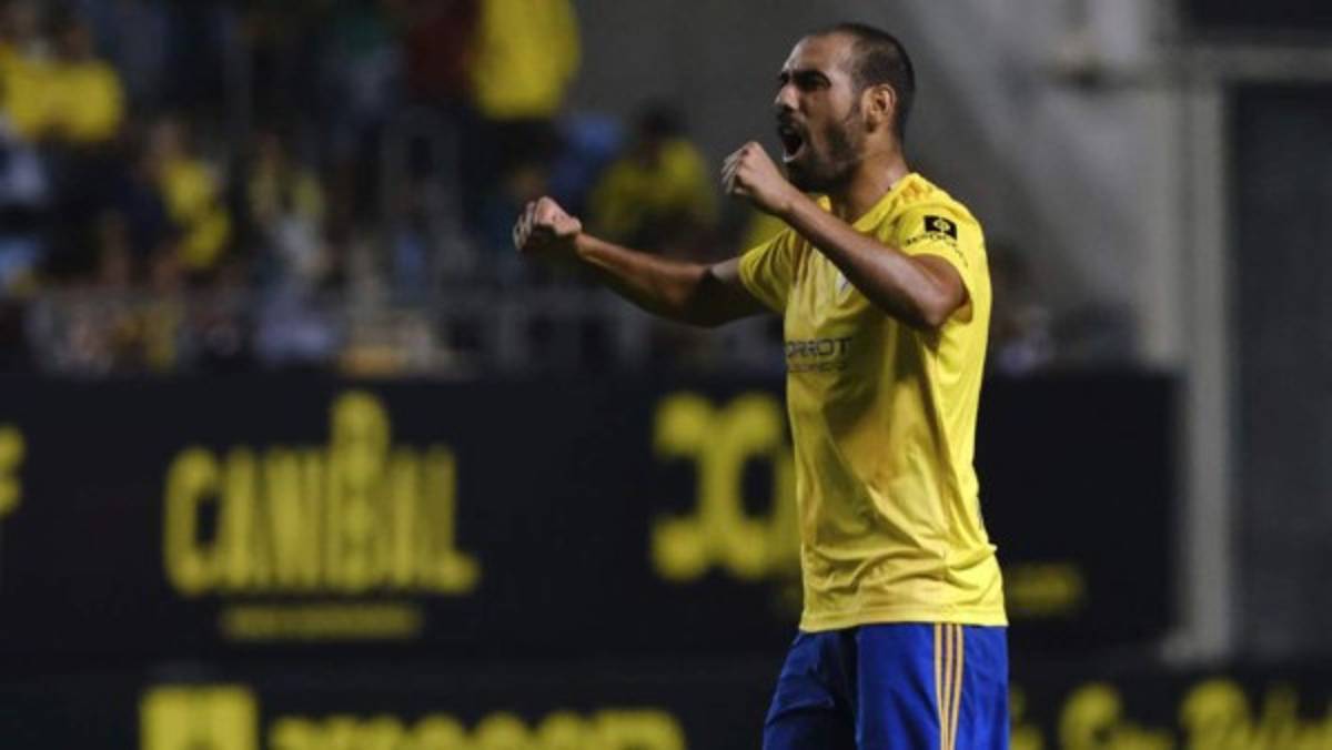 ¿Juega el Choco Lozano? La alineación de Cádiz para dar otro golpe al Barcelona de Koeman