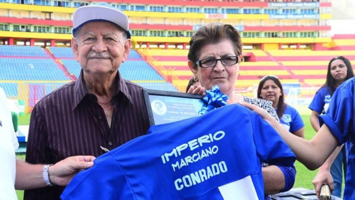 ¡Pedro Troglio en camino al tri! Estos son lo entrenadores tricampeones en Centroamérica a los que podría sumarse