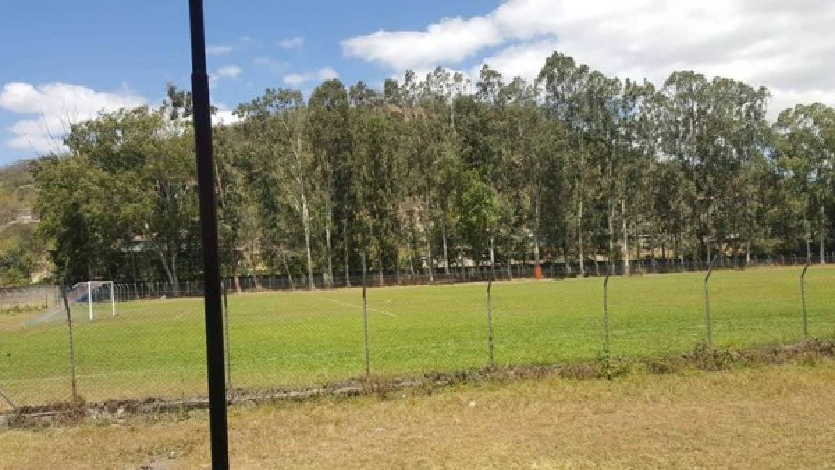 Honduras: Las bonitas canchas donde se juega fútbol burocrático