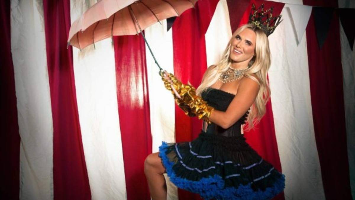 INFARTANTES: Los sensuales disfraces de las luchadoras de WWE para Halloween