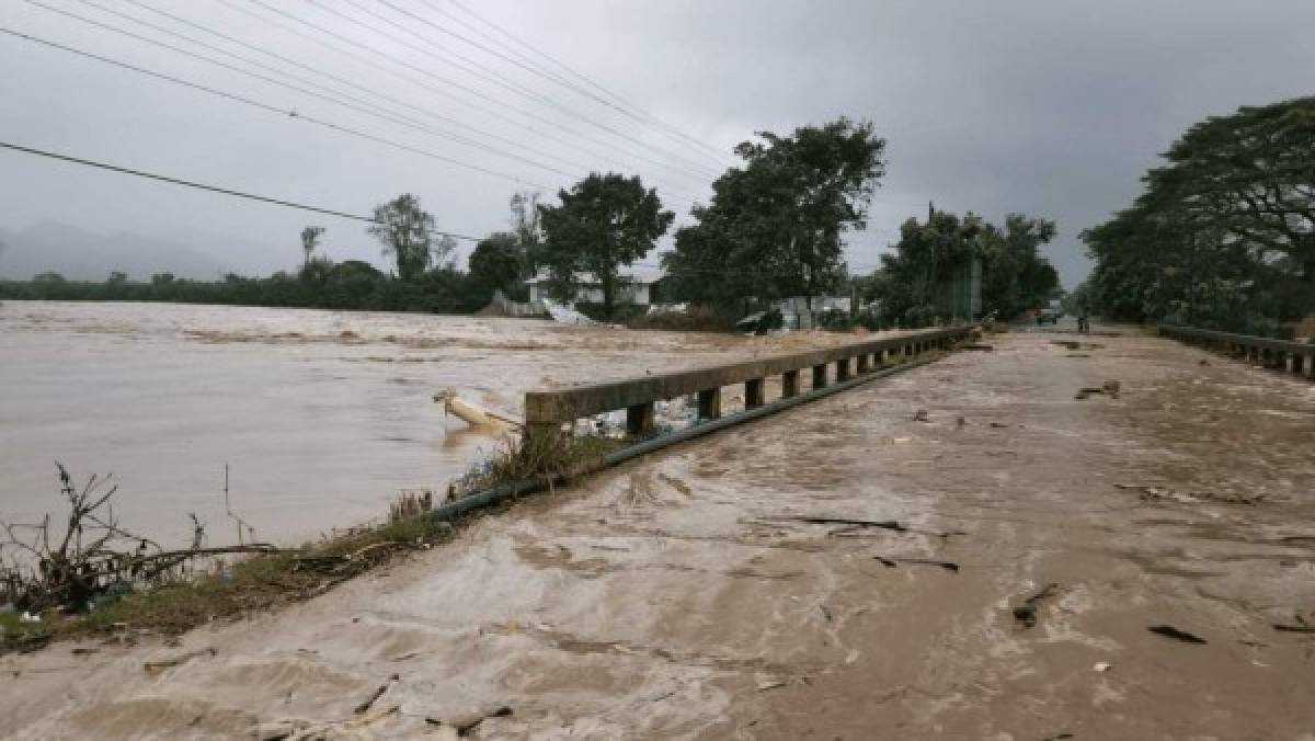 Inundaciones y 40 casas caídas: Las lluvias del huracán Iota ya dejan desastres en Honduras