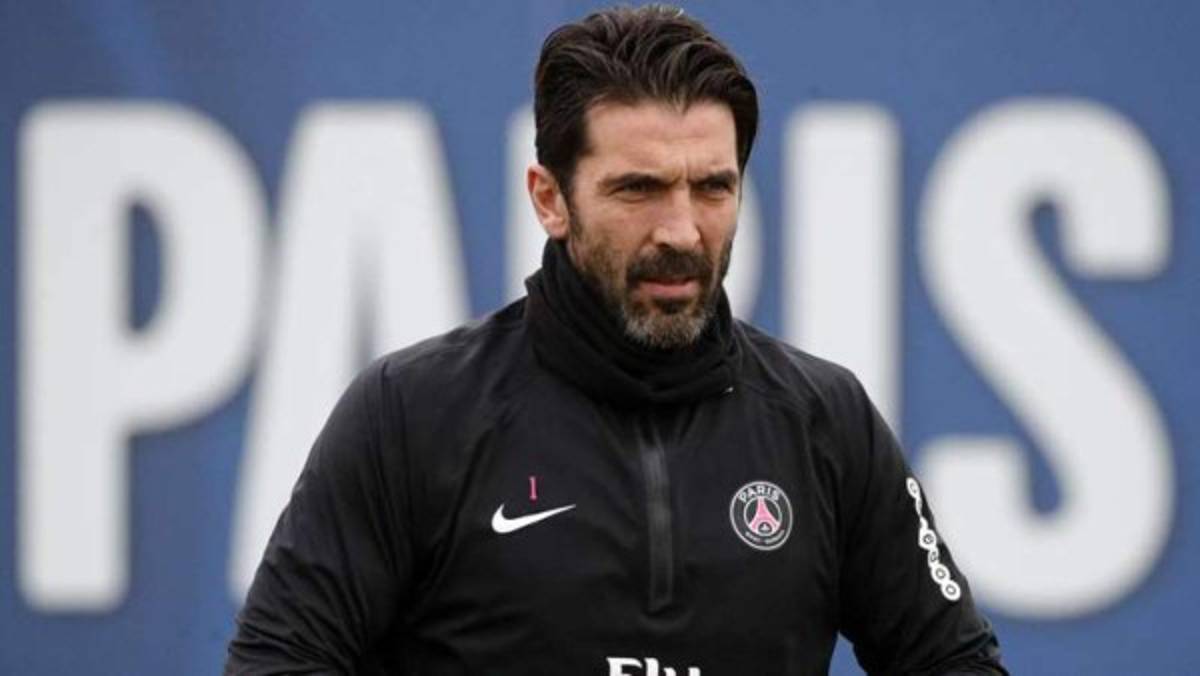 Agentes libres: Los reconocidos futbolistas que no tienen equipo...¡dos mexicanos en la lista!   