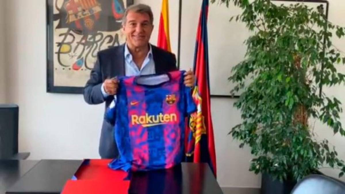 Inspirada en los barrios y exclusiva para la Champions: Así es la nueva camisa del FC Barcelona