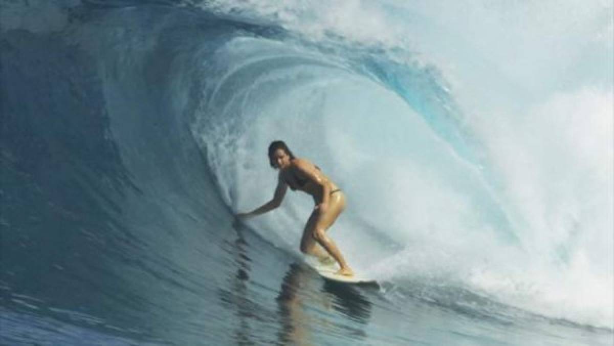 ¡Imperdible! La sexy surfista estadounidense, Anastasia Ashley