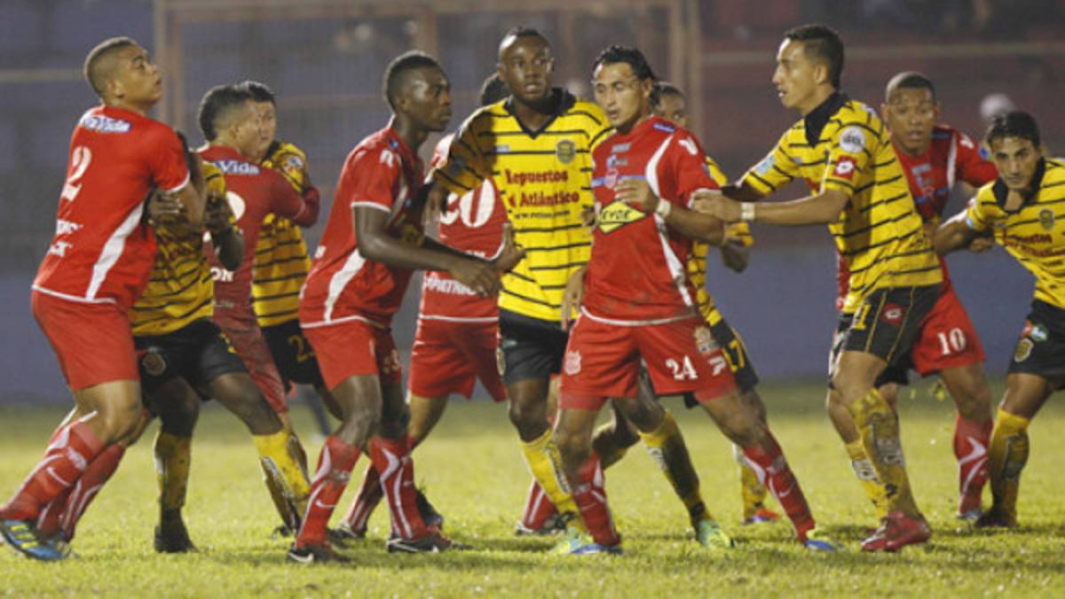 ¿Quién es el favorito, Real España o Vida?