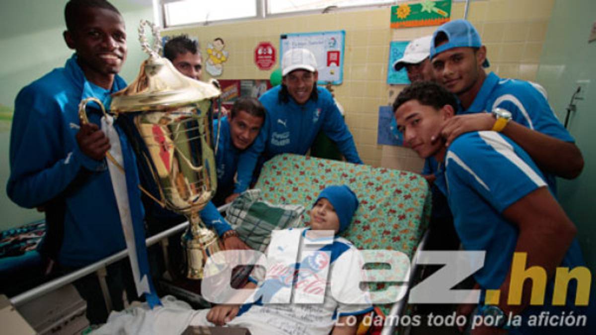 Olimpia le cumple a niños con cáncer