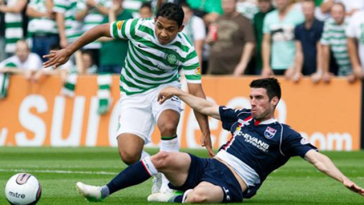 Celtic goleó y es líder, Emilio Izaguirre guardó fuerzas para la Champions