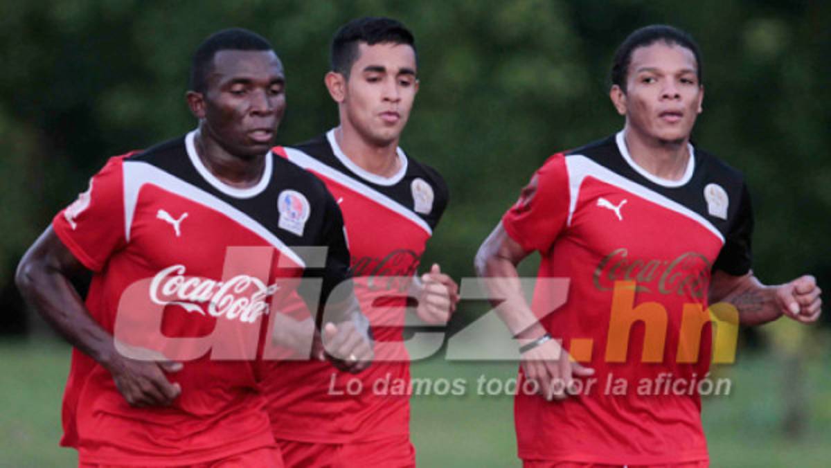 El volante Víctor Zúniga realiza prueba en Olimpia