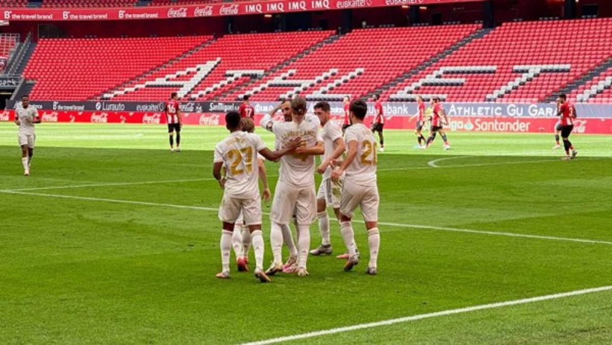 Fotos: La oración de Casemiro en el penal y el pisotón de Sergio Ramos en el Athletic-Real Madrid