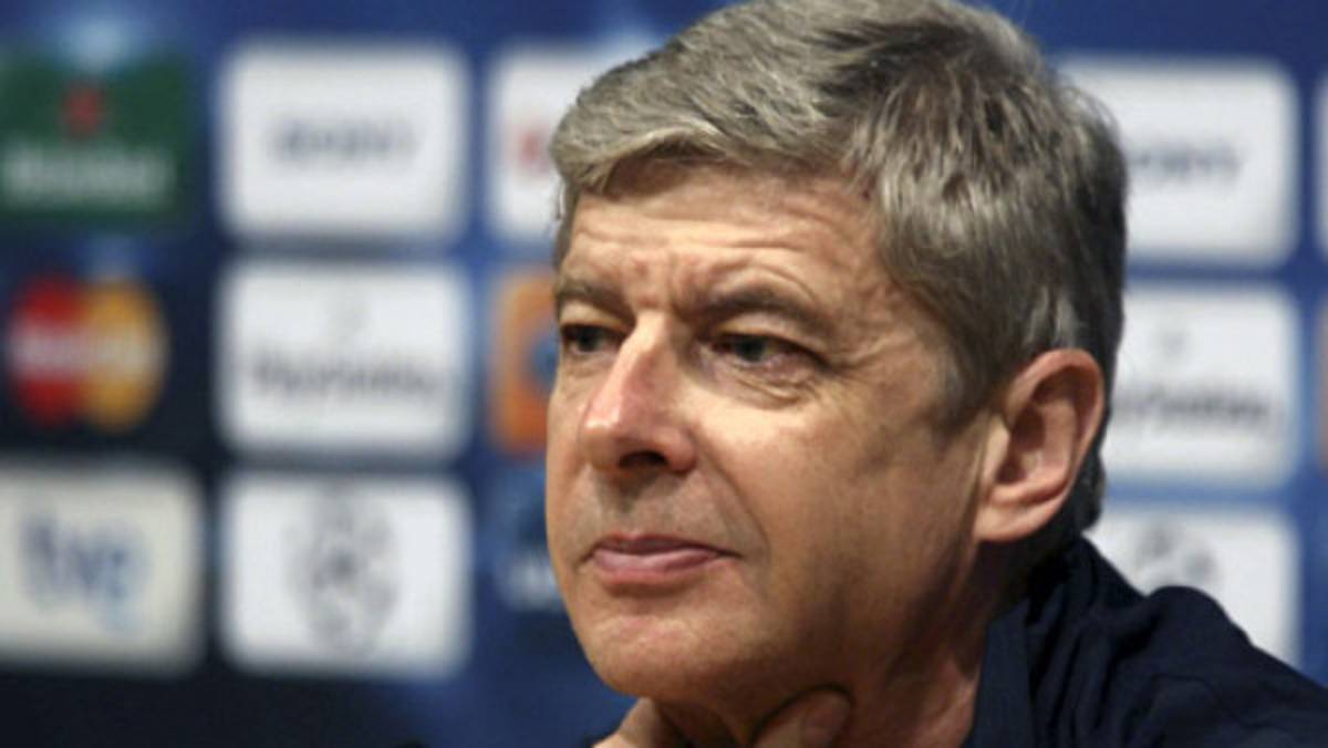 Wenger busca sustituto de Fábregas