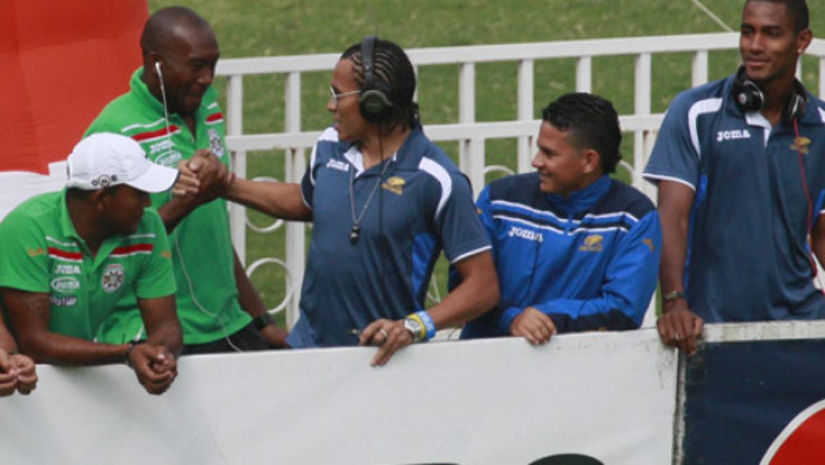 Rambo de León lució su nuevo look