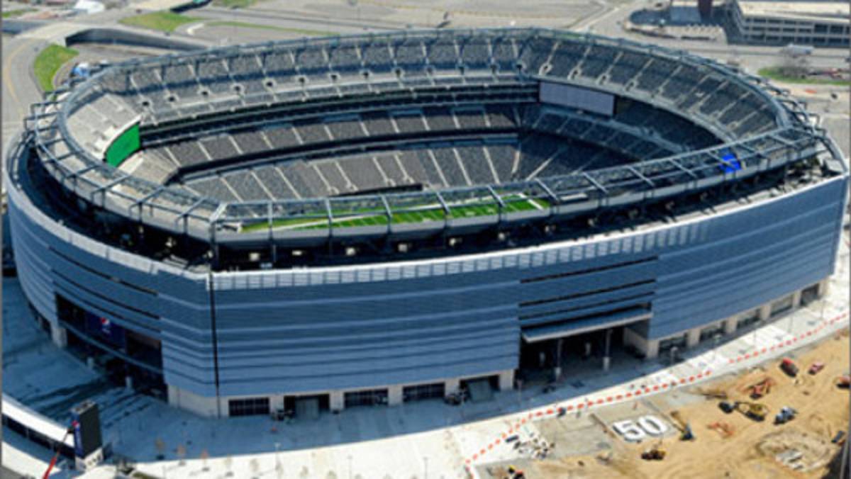 Suárez jugará en otra cancha sintética