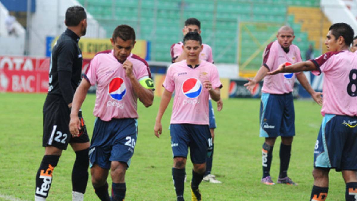 Amado Guevara cierra las puertas en Motagua