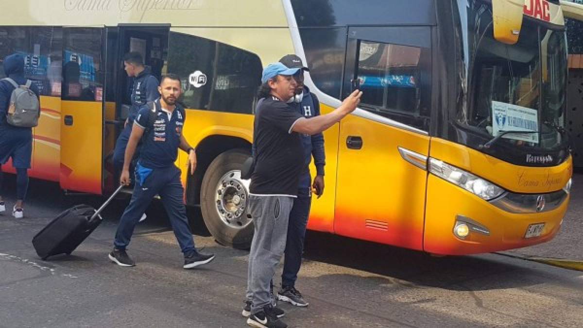 Honduras arriba a Temuco en vuelo chárter para enfrentar a Chile