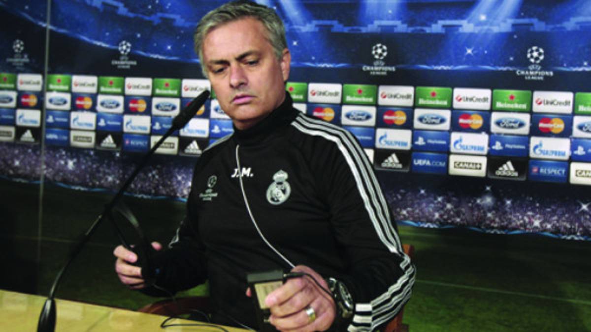 VIDEO: Mourinho hace pasar un mal momento a periodista español