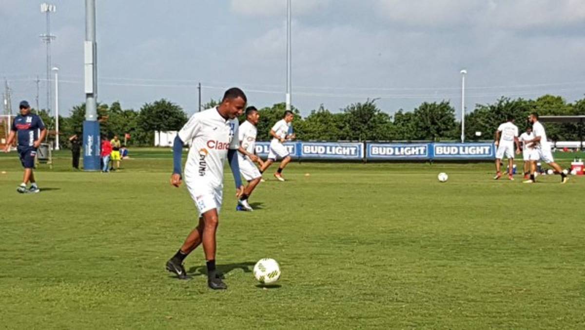Las imágenes del entreno de Honduras y El Salvador previo a la batalla en Houston