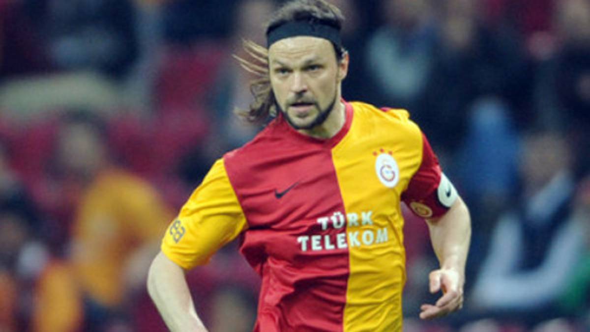 Tomas Ujfalusi firma por un año con el Spartak de Praga