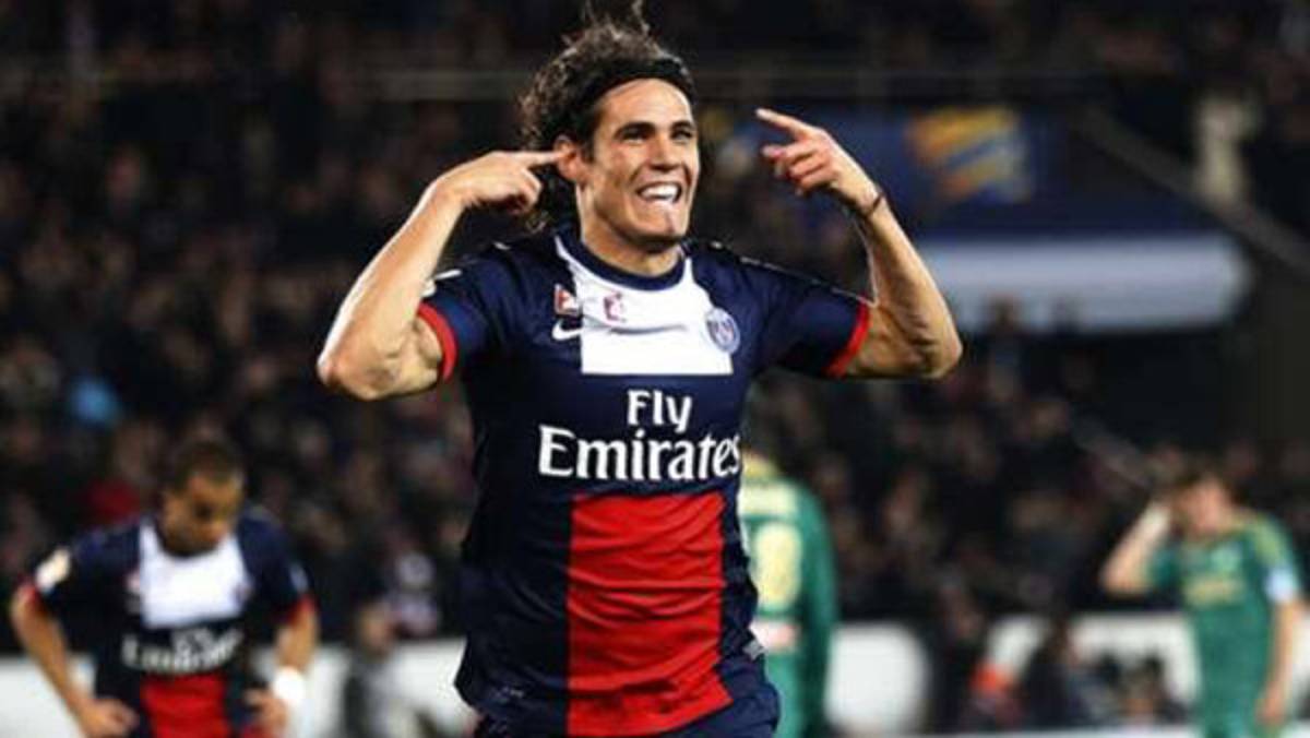 Edinson Cavani se lesiona en triunfo del PSG