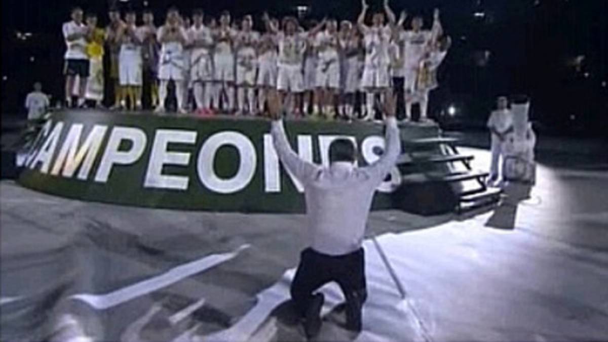El momento en que Mourinho se arrodilló ante sus jugadores