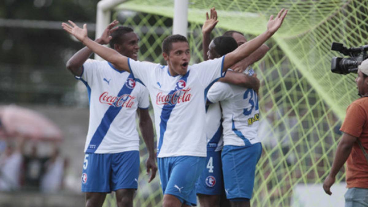 'No puedo conformarme con este momento': Roger Rojas