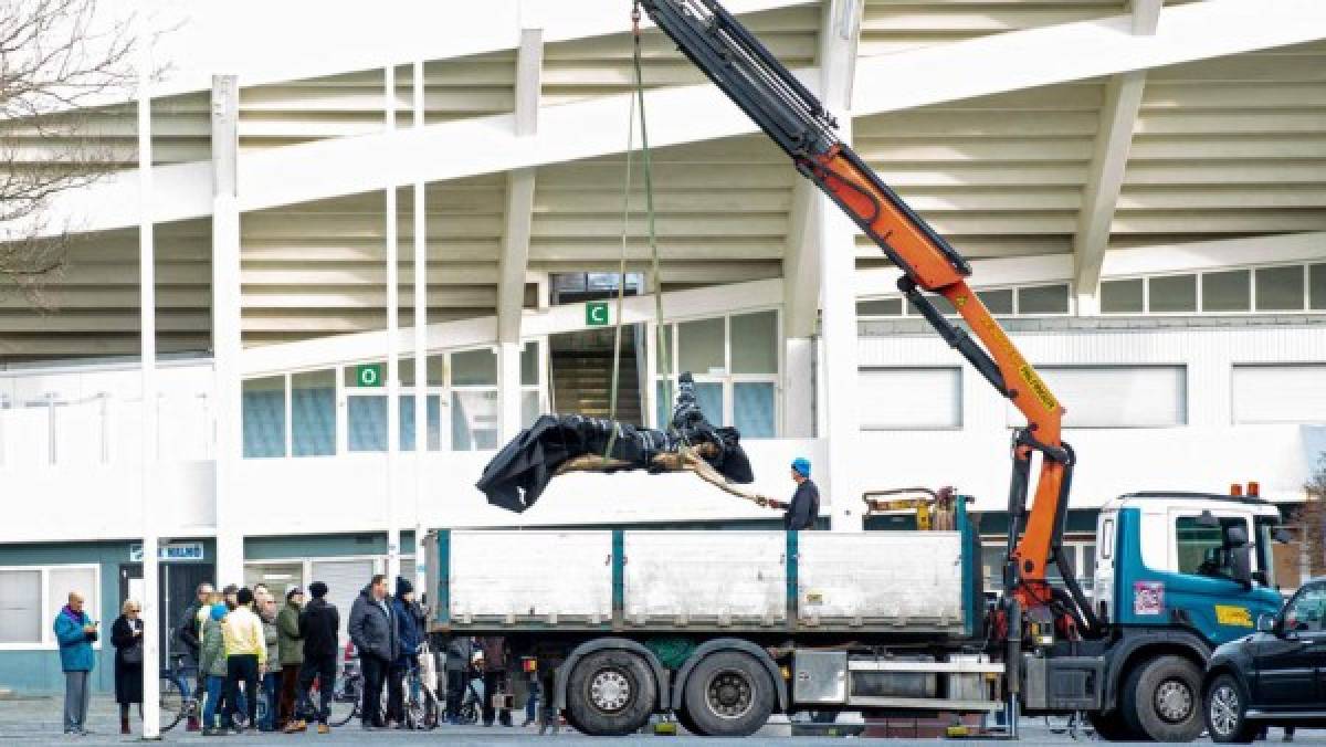 Totalmente destruida: Así quedó la estatua de Ibrahimovic en Suecia con las piernas cortadas