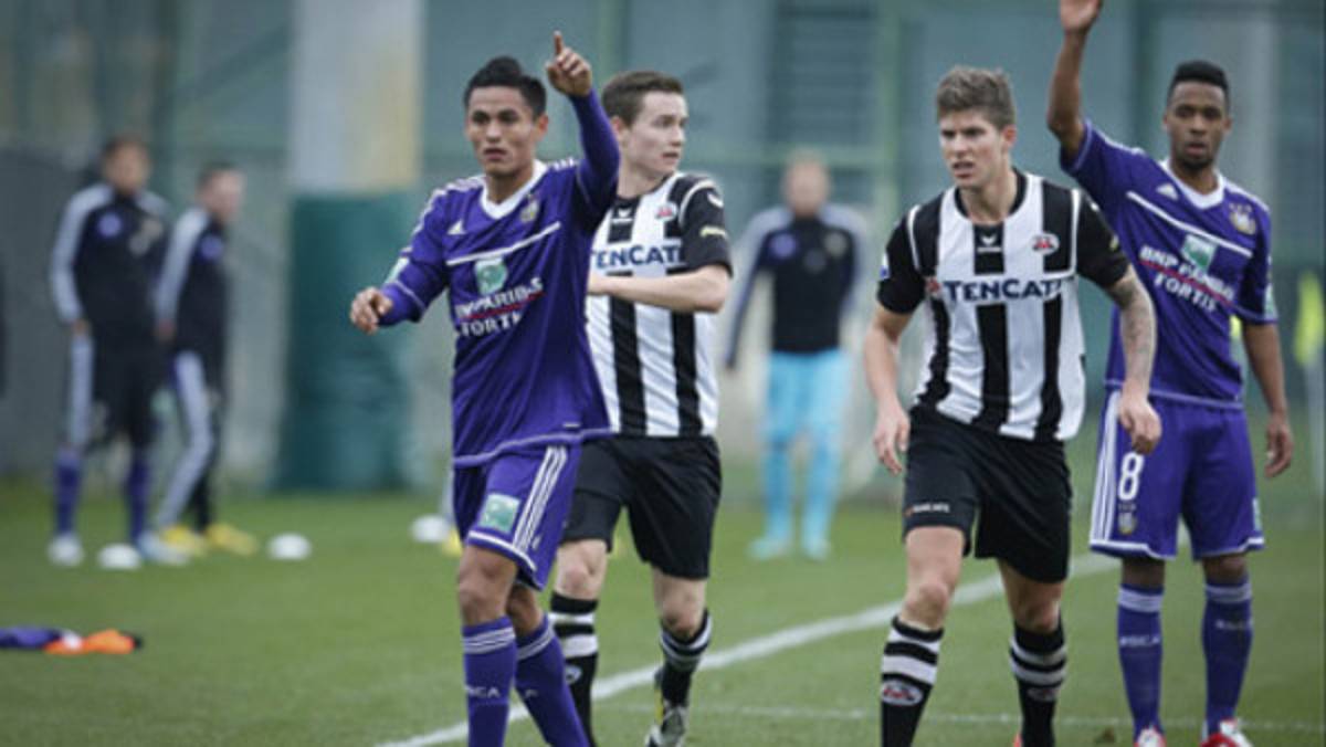 Andy Najar marca doblete con el Anderletch