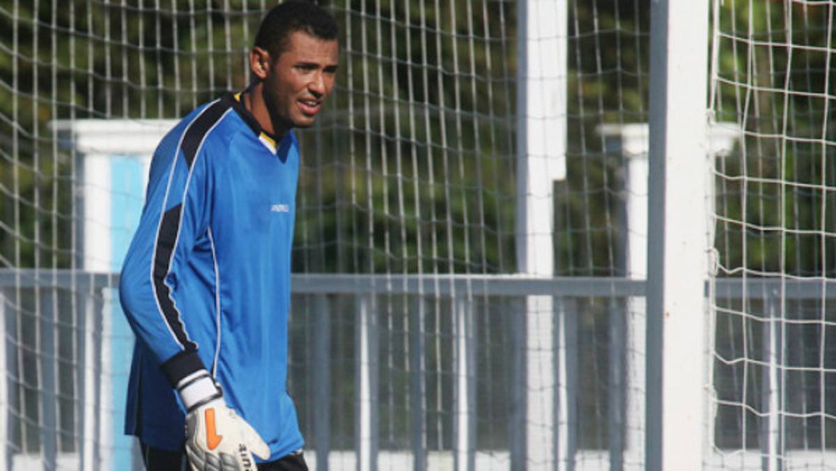 Orlin Vallecillo toma precauciones del Real España