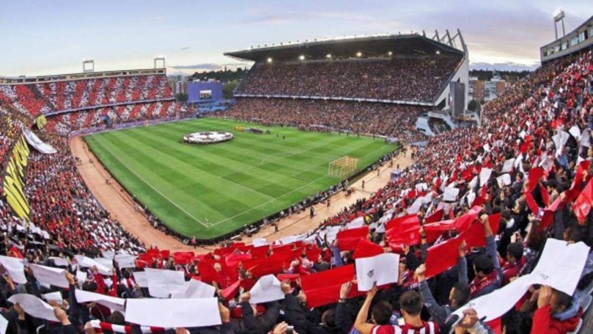 Lo que queda: El estadio Vicente Calderón, convertido en una carretera más en Madrid