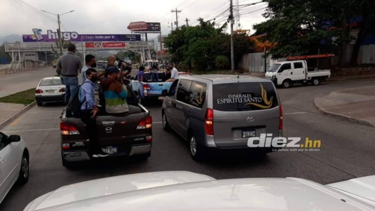 El maestro ya brilla en el cielo: así fue el último adiós de Chelato Uclés en medio de lágrimas