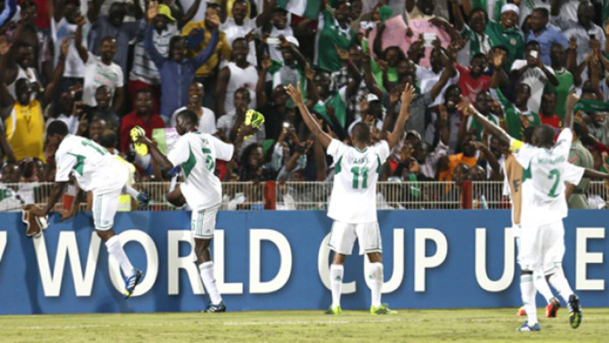 Nigeria aplastó a Suecia y jugará la final ante México