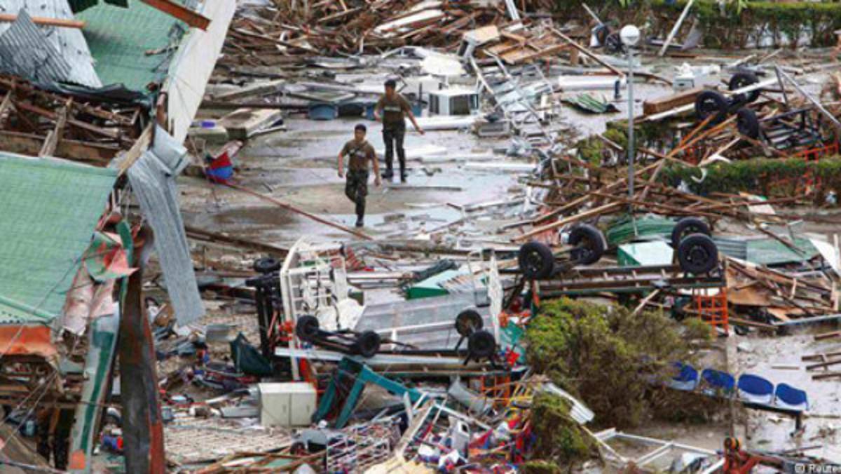 Blatter ofrece ayuda a la Asociación de Fútbol Filipina