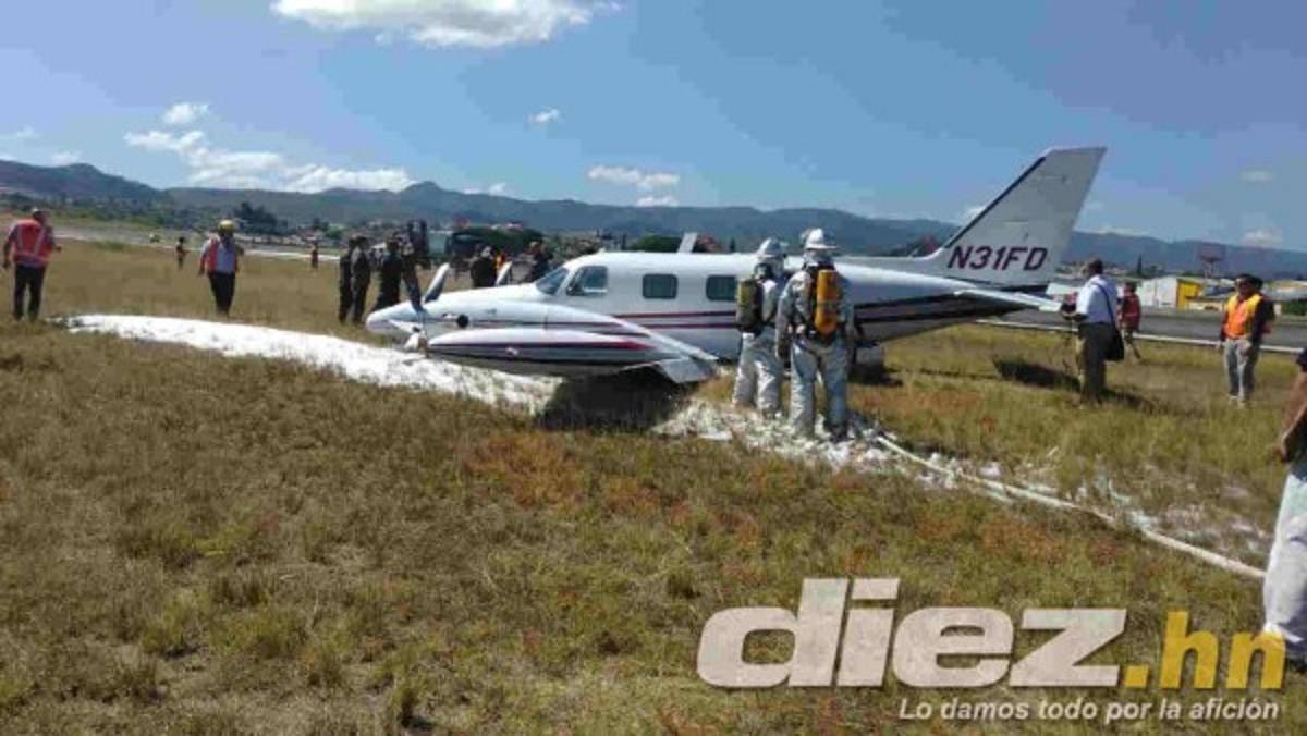 FOTOS: Así fue el aterrizaje forzoso de avioneta en el Toncontín de Tegucigalpa