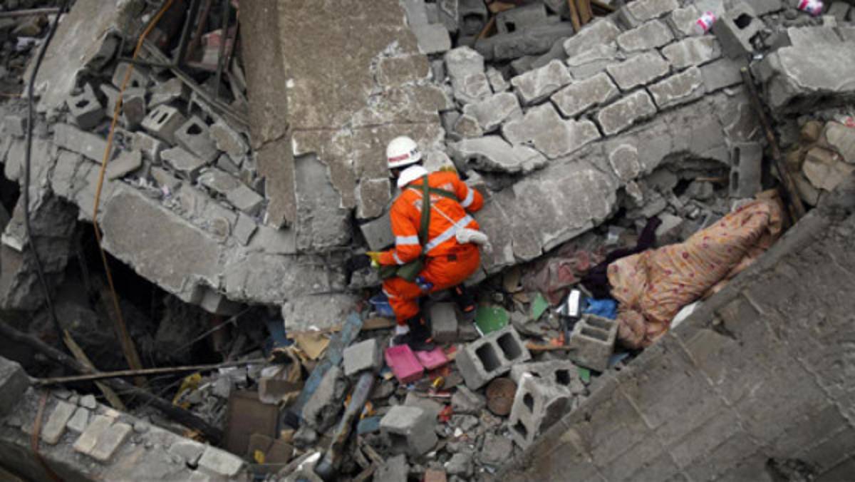 INFORME ESPECIAL: Cientos de muertos y heridos en China por terremoto