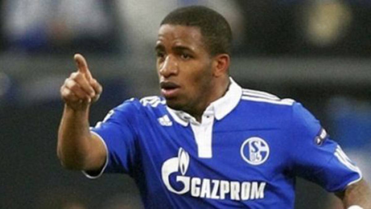 VIDEO: Fuerte discusión entre Farfán y su entrenador