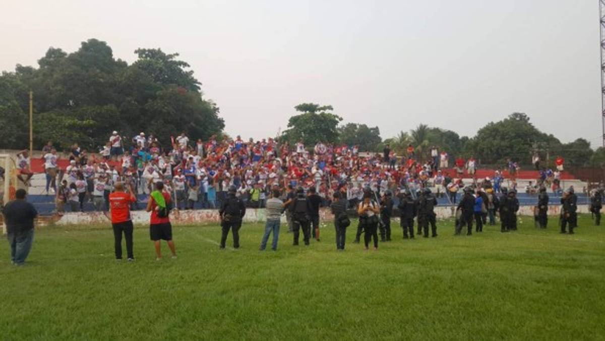 ¡Dramático! Luis Ángel Firpo consuma su descenso en El Salvador